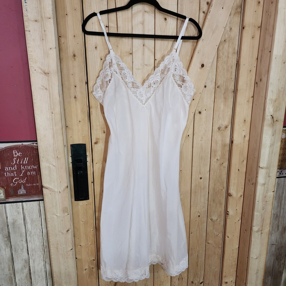 Vintage Barbizon Cream Lace Trim Full Slip Dress Made in USA Adjustable Straps